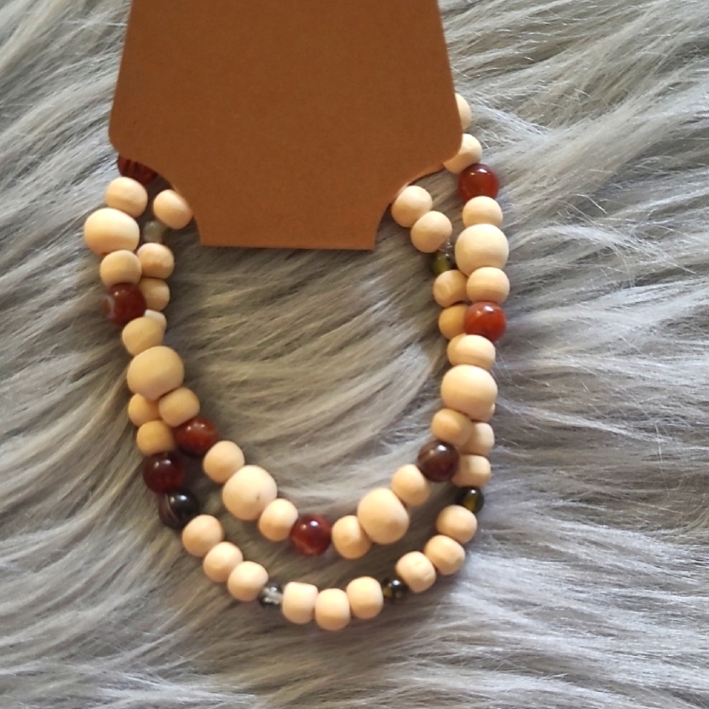 Elegant Beaded Necklace - Cream and Brown